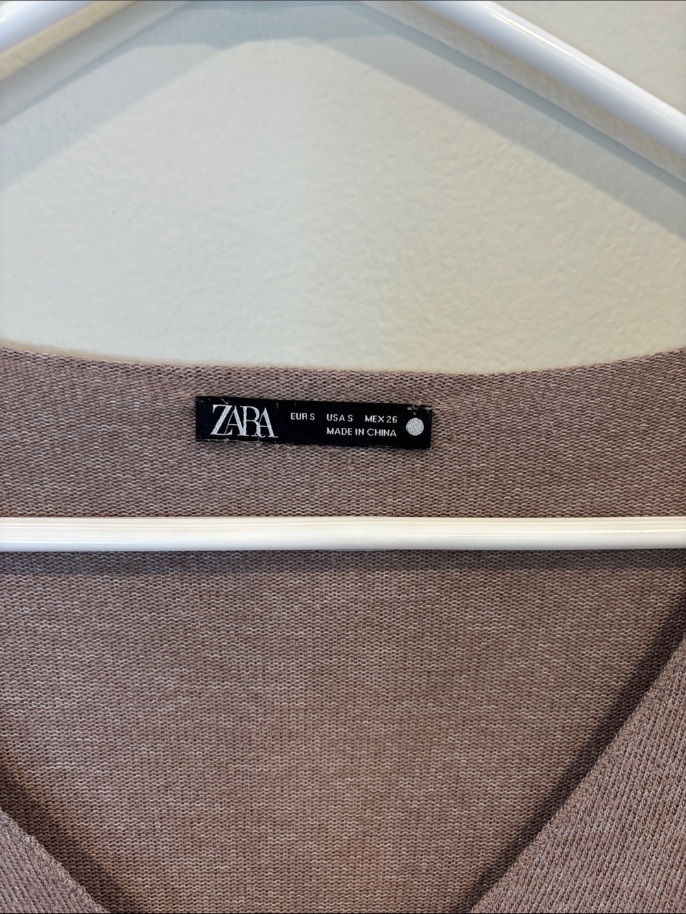 Zara Long Sleeve V-Neck Top in Mauve Taupe - Picture 2 of 3